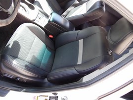 2014 TOYOTA CAMRY SE WHITE 2.5 AT Z20024